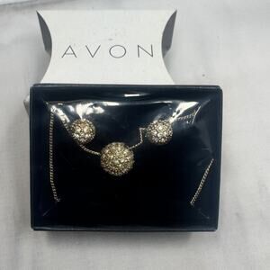 Avon Abrianna necklace and earring set gold tone NIB, Mothers Day, Graduation